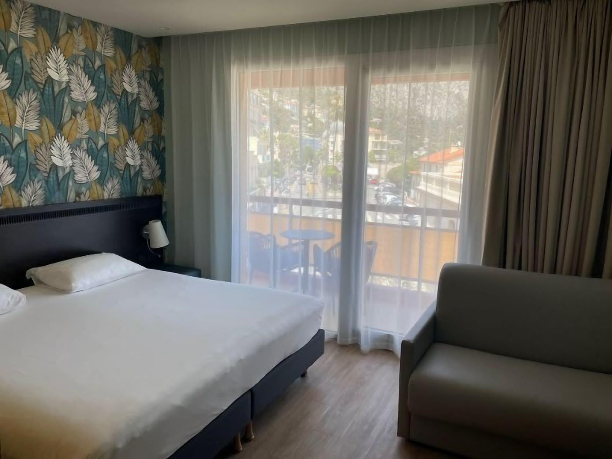 Ibis Styles Beaulieu Sur Mer Экстерьер фото