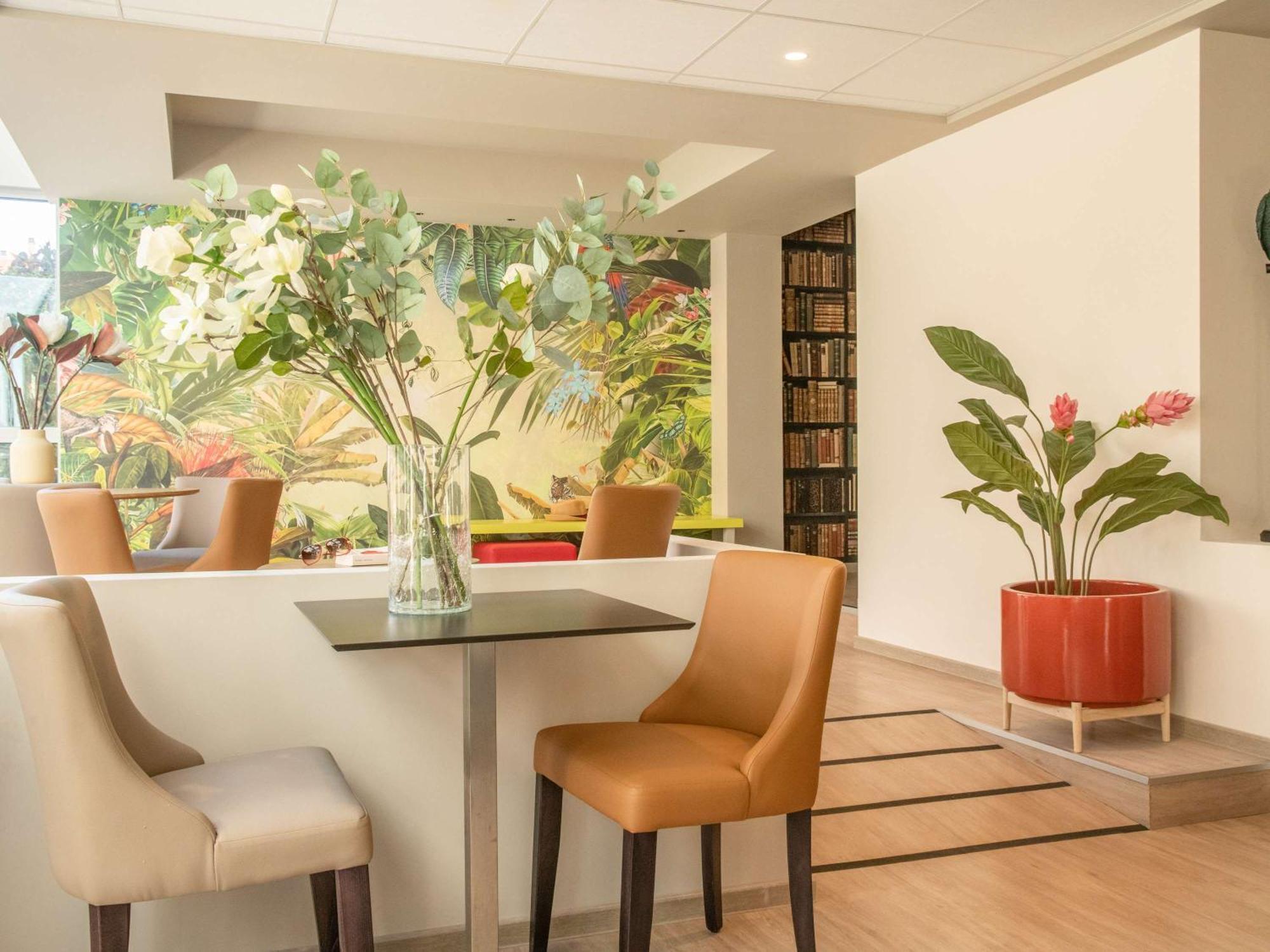 Ibis Styles Beaulieu Sur Mer Экстерьер фото